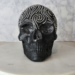 GOTHIC HALLOWEEN TABLE DECORATION LARGE HUMAN SKULL BLACK SILVER COLOR